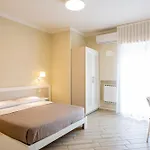 Ξενοδοχείο Lungomare 3*