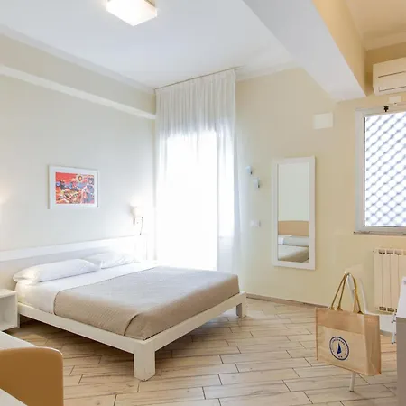 Lungomare Otel 3*