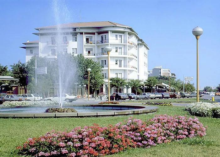 Lungomare Hotell 3*