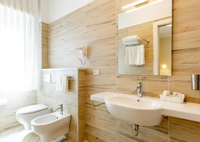 Hotell Lungomare 3*