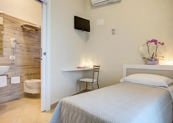 Hotell Lungomare 3*