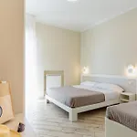 Lungomare Hotel 3*