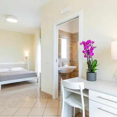 Lungomare 3* تّشيرفييا