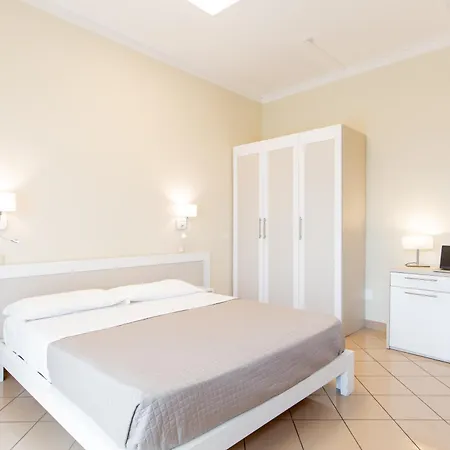 Lungomare Hotel 3*