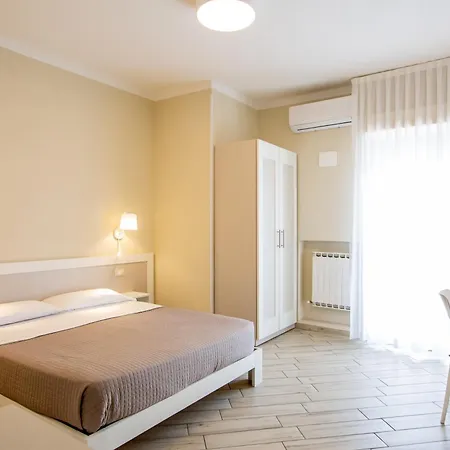 Szálloda Lungomare 3*