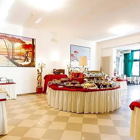 Hotel Lungomare 3*