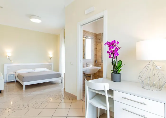 Lungomare 3* تّشيرفييا